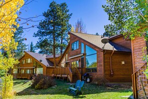 Exterior - Riverfront! Views, minute to RMNP & town (Estes Park)
