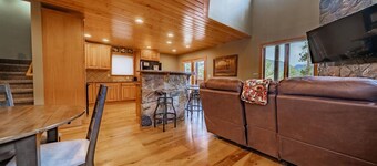 Luxury Black Canyon Home Near the Stanley Hotel