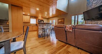 Luxury Black Canyon Home Near the Stanley Hotel