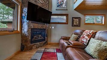 TV, fireplace, stereo