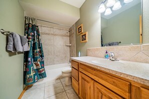 Hair dryer - Luxury Black Canyon Home Near the Stanley Hotel (Estes Park)