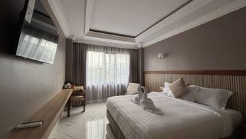 Deluxe Double Room, Mountain View | Free WiFi