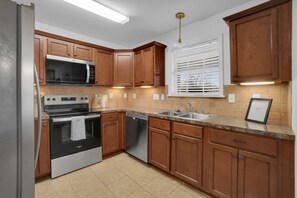 House | 3 bedrooms, Internet - Cozy 3BR Home in Montgomery (Montgomery)