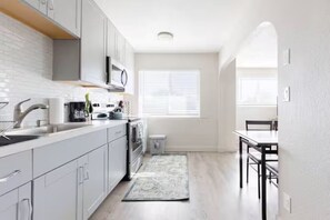 Private kitchen - 2-bedroom apartment in peaceful Gilbert with AC and comfort (Gilbert)