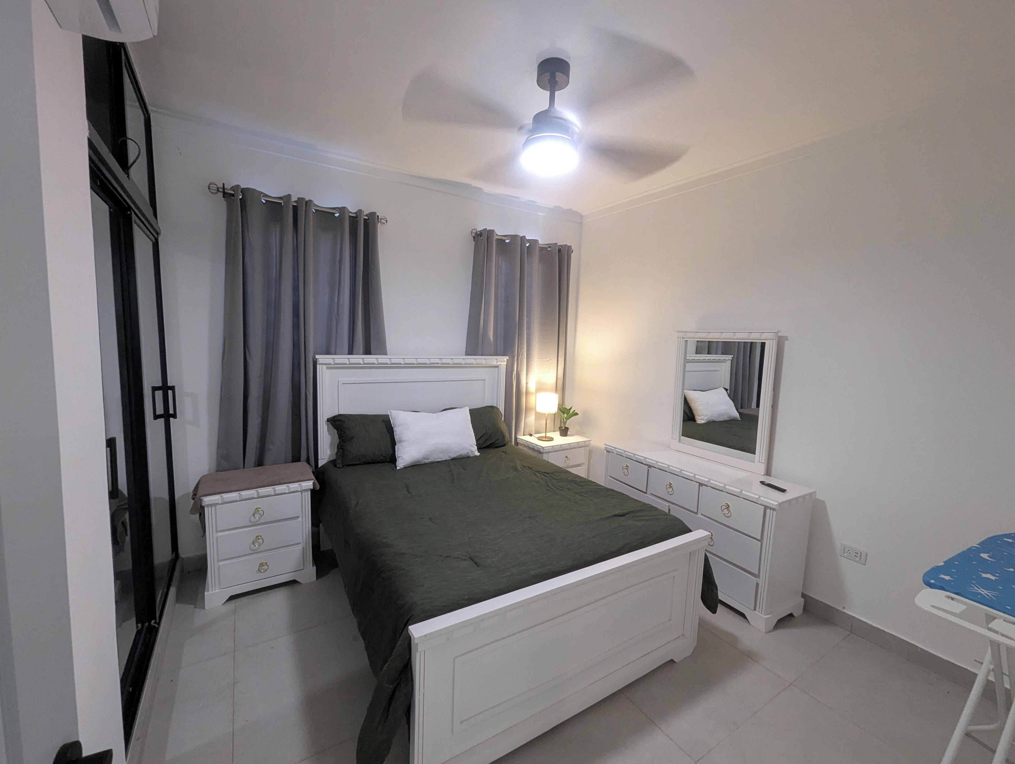 3 bedrooms, iron/ironing board, free WiFi, bed sheets