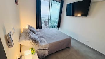 Apartamento, sacada, vista para a praia | Wi-Fi de cortesia