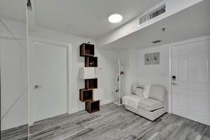 Interior - Very pretty 2bed in enchanting Miami Beach, 1mn from Ocean drive beach! (Miami Beach)