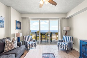 TV - Ultra Blue Horizon - Ocean Walk (Daytona Beach)