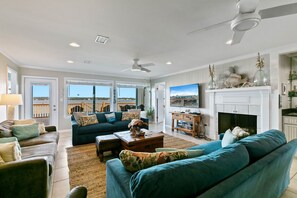 Smart TV, fireplace - Latitude Attitude - 6 BR Beach House w\ Private Bayfront Pier (Gulf Shores)
