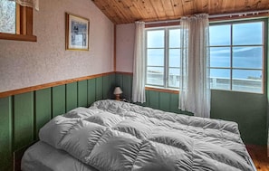 3 bedrooms, free WiFi - Nice home in Vallavik with WiFi (Vallavik)