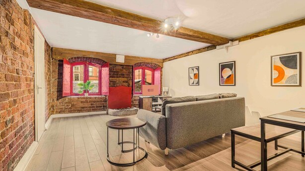 Unclassified image, 1 of 22, button - GuestReady - Historic Cavern Quarter gem (Liverpool)