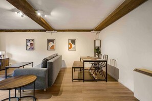 Interior - GuestReady - Historic Cavern Quarter gem (Liverpool)
