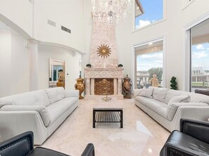 Lobby - Near the Beach • Pool and Jacuzzi • Waterfront Villa (Fort Lauderdale)