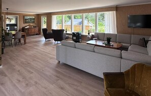 TV connectée, cheminée