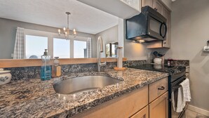 Private kitchen - Saddleback | 14 Clubhouse | Ski in/out | Sauna (Rangeley)