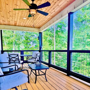 Property grounds - 5BR Lakefront Retreat — Quiet Cove, Large Private Dock & Easy Boat Access (Bremen)
