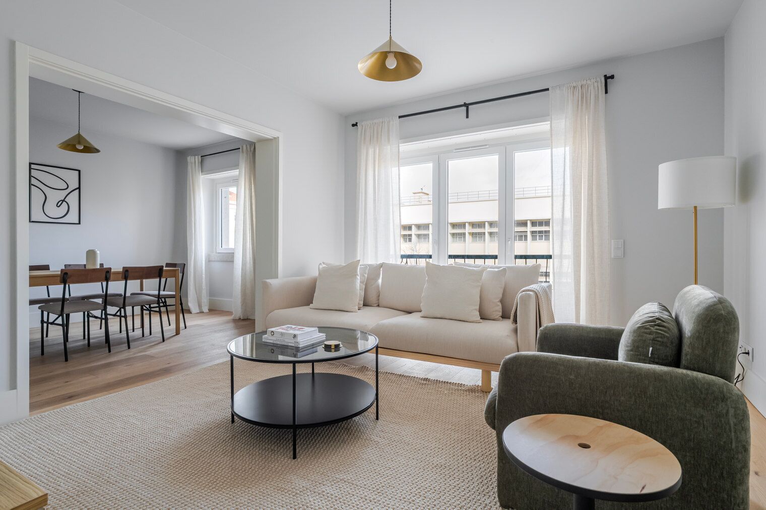 Télévision, chaîne hi-fi