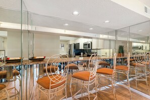 Dining - Family-Friendly 3BR Condo at Edgewater Villas, Panama City Beach (Panama City Beach)