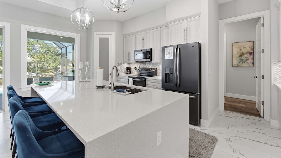 Canal-front Home With Pool Dock Water Fun