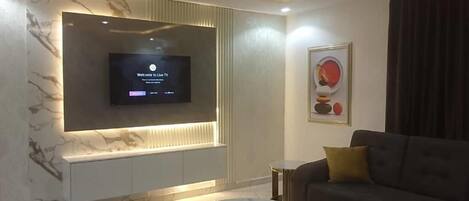 Leilighet, balkong, hageutsikt | Oppholdsområde