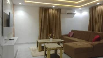 Apartment, Balcony, Garden View | Living area