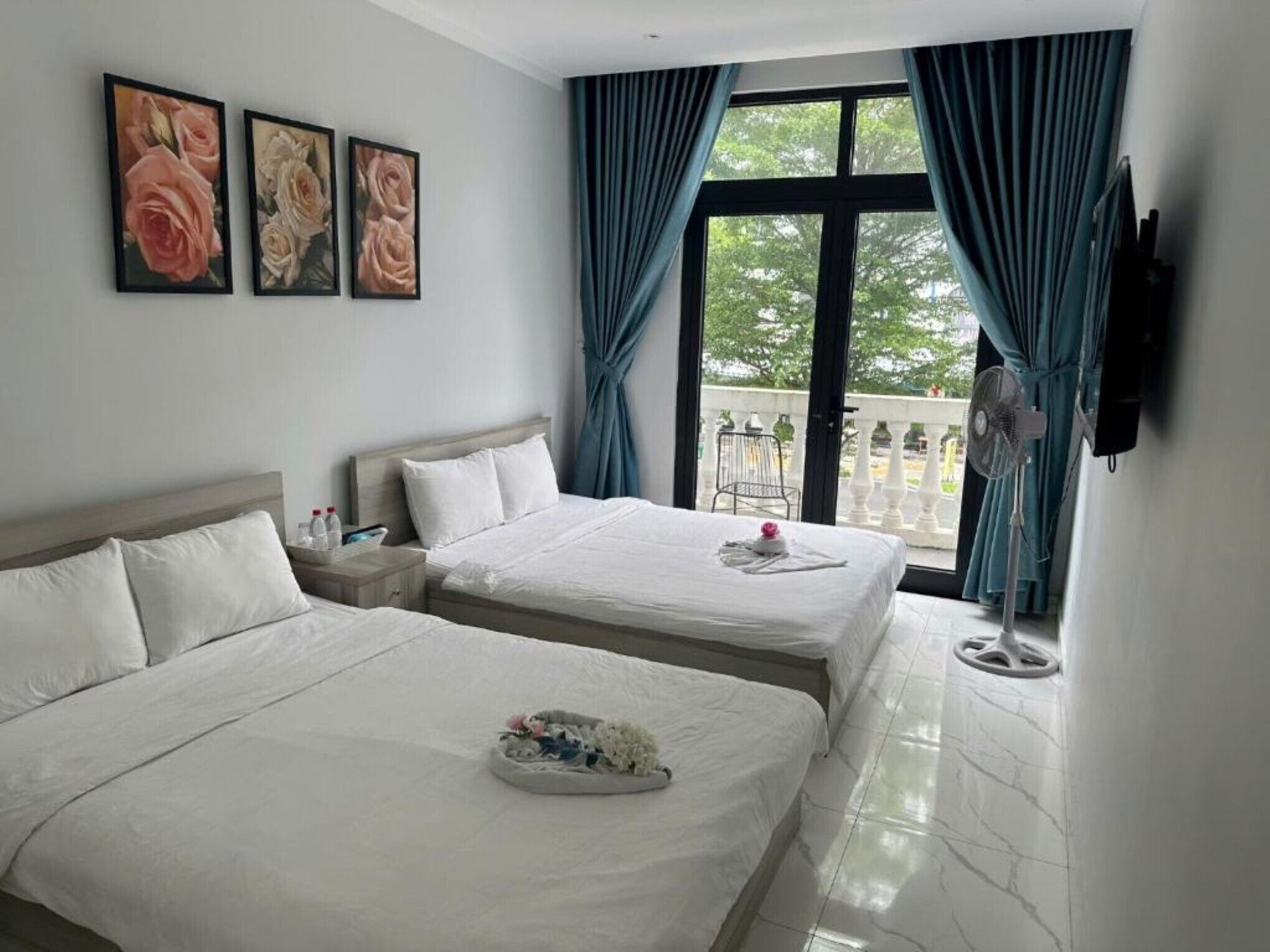 Quadruple Room, Balcony | Free WiFi, bed sheets
