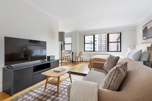 TV, stereo - Blueground | Kips Bay, fitness center, nr Empire State (New York)