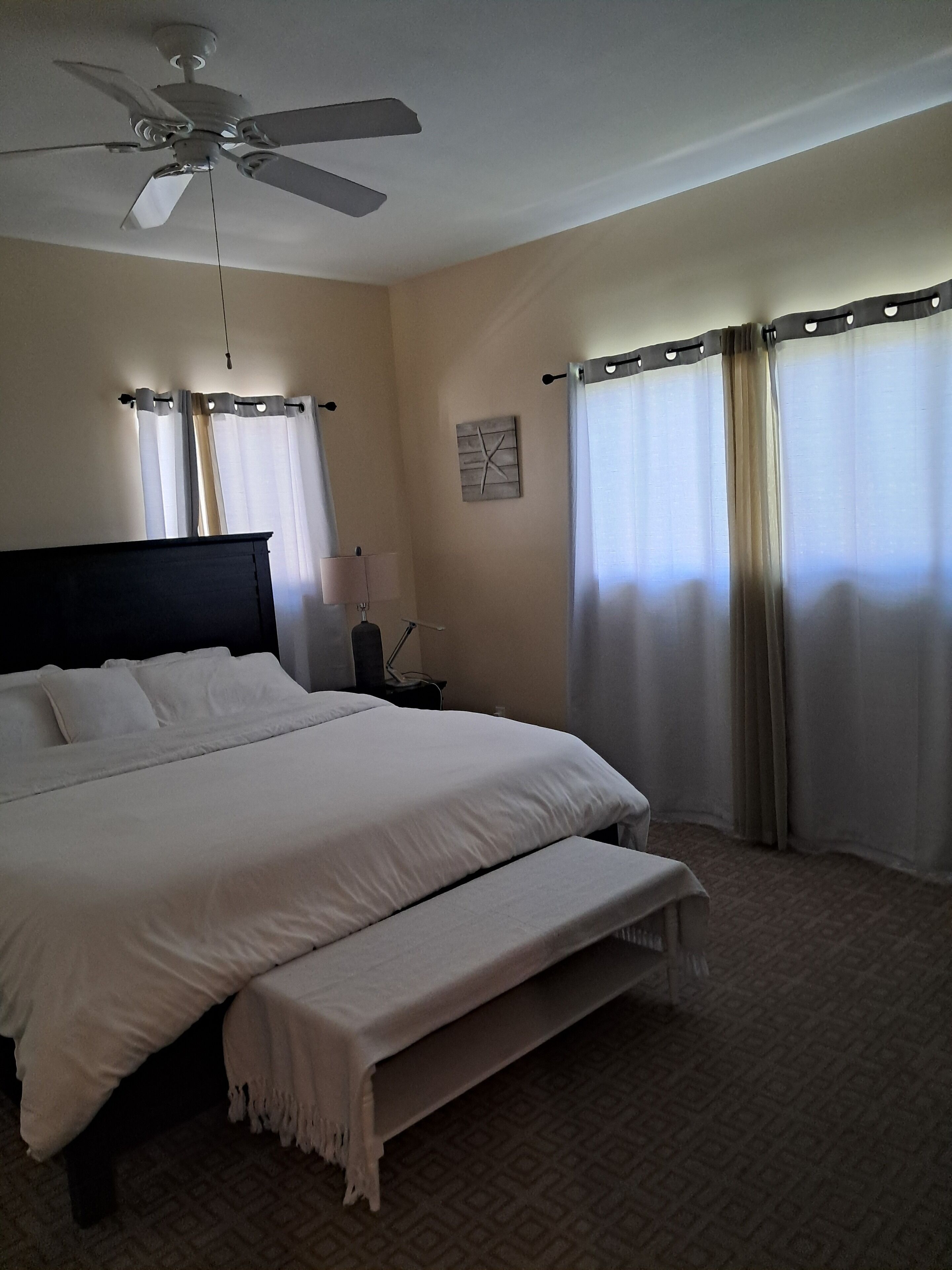 Fer et planche à repasser, Wi-Fi, draps fournis