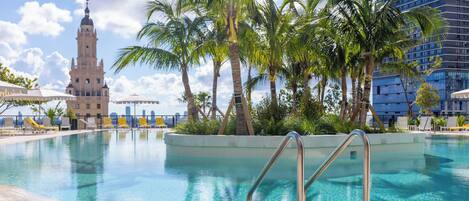 Outdoor pool, a heated pool