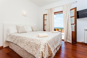 Strykjärn/strykbräda, gratis wi-fi och sängkläder