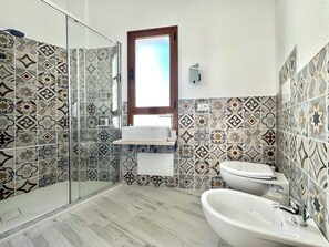 Bathroom - "Le Corti Sarde Village" (Bari Sardo)