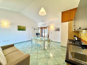 Interior - Stardust Sea Apartments (Torre di Bari)
