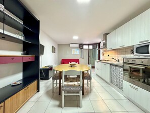 Private kitchen - " Siesta Apartment " (Cardedu)