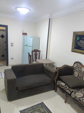 Living area - Lovely quite blue sea apartment (محافظة الإسكندرية)