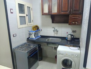 Private kitchen - Lovely quite blue sea apartment (محافظة الإسكندرية)