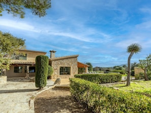 Exterior - Es Masteya - Restored Countryside Villa with Pool & Mountain Views (Moscari)