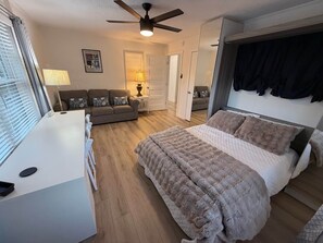 6 bedrooms, iron/ironing board, WiFi, bed sheets