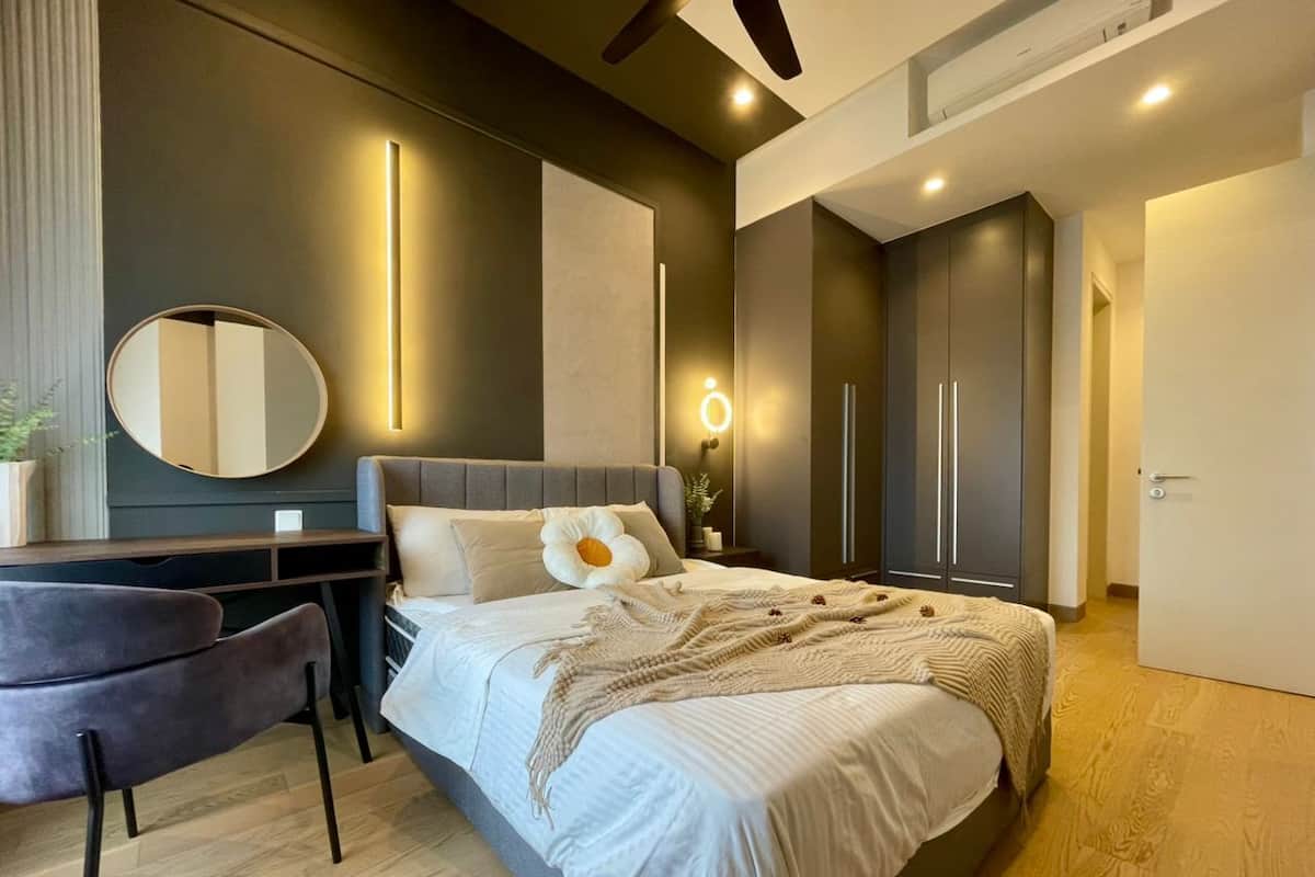 Individually decorated, individually furnished, desk, laptop workspace