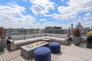 Property grounds - Blueground | South End, pool, nr Boston Common (Boston)