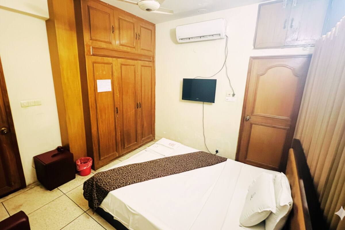 Deluxe Single Room | WiFi (free)