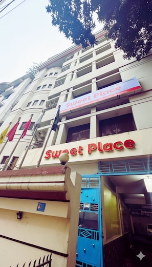 Exterior detail - Hotel Sweet Place (Dhaka)