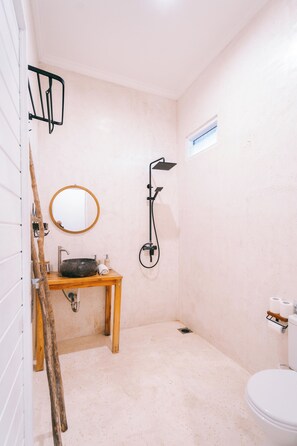 Bathroom - Sukacita Hill (Pecatu)