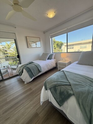 2 bedrooms, iron/ironing board, WiFi, bed sheets - Stylish, family friendly apartment in the heart of Mermaid Beach (Mermaid Beach)