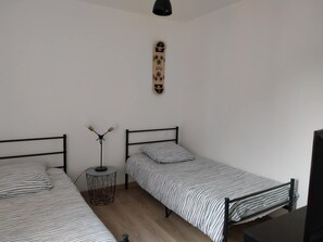 3 bedrooms, WiFi, bed sheets