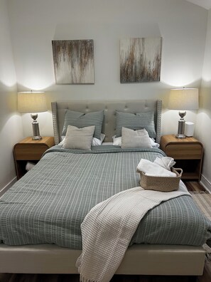 Room - Cozy 2-bedroom apartment in charming Allenhurst. Minutes away from Ft Stewart. (Allenhurst)