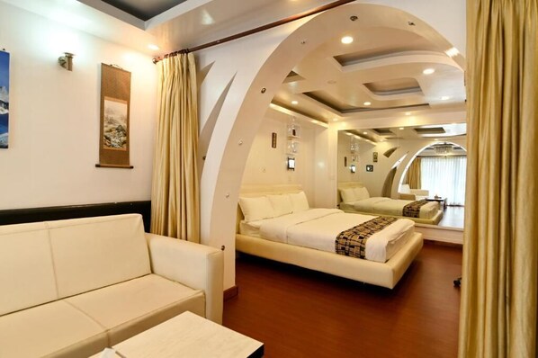 Caja de seguridad en la habitación y sistema de insonorización