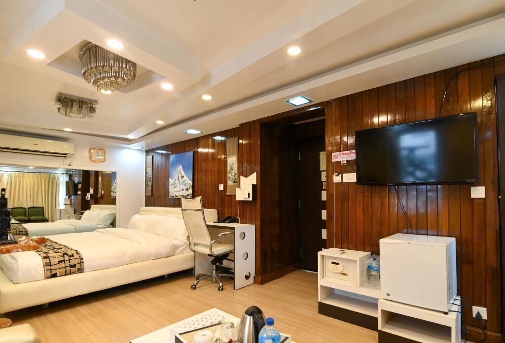 Caja de seguridad en la habitación y sistema de insonorización 