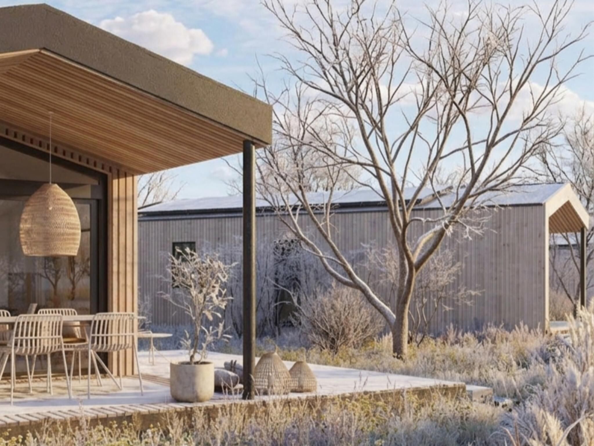 Un espace extérieur moderne aménagé avec une pergola en bois, une table à manger et des chaises.