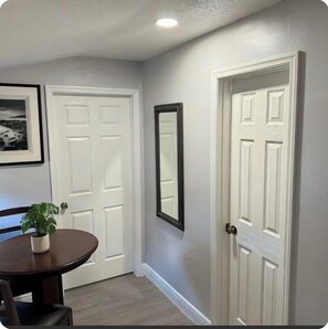 Dining - Lovely tiny 1-Bedroom house in private large spacious fenced Backyard. (Davenport)