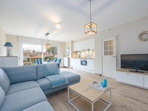 TV - Ground-floor apartment with large garden (Westende)